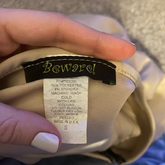 Y2K Peplum with zipper front. Nude beige color. Scuba material. Romantic. - Picture 5 of 5